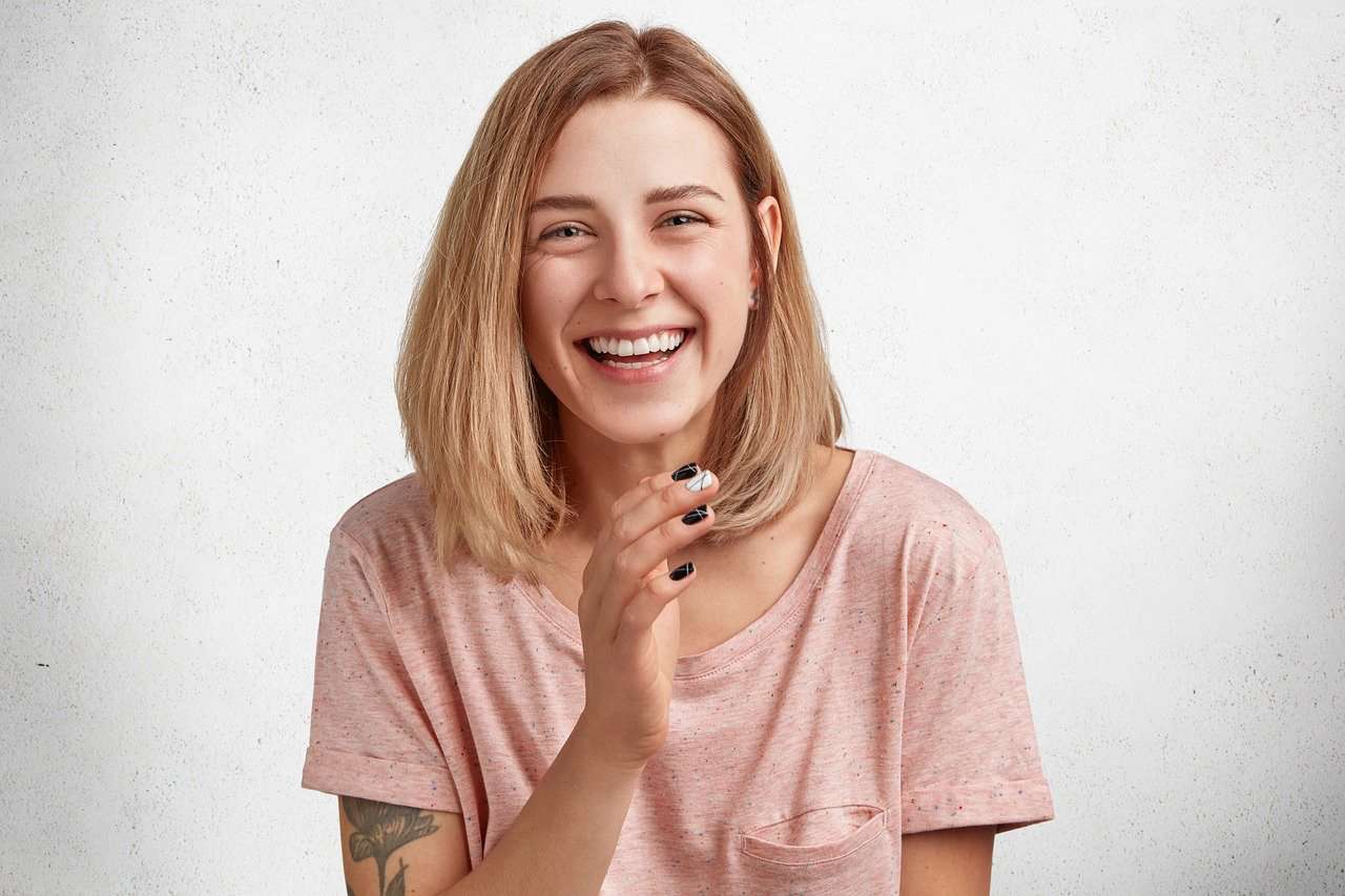 woman_happy_smiling_joyful woman-stressed-sad-scared
