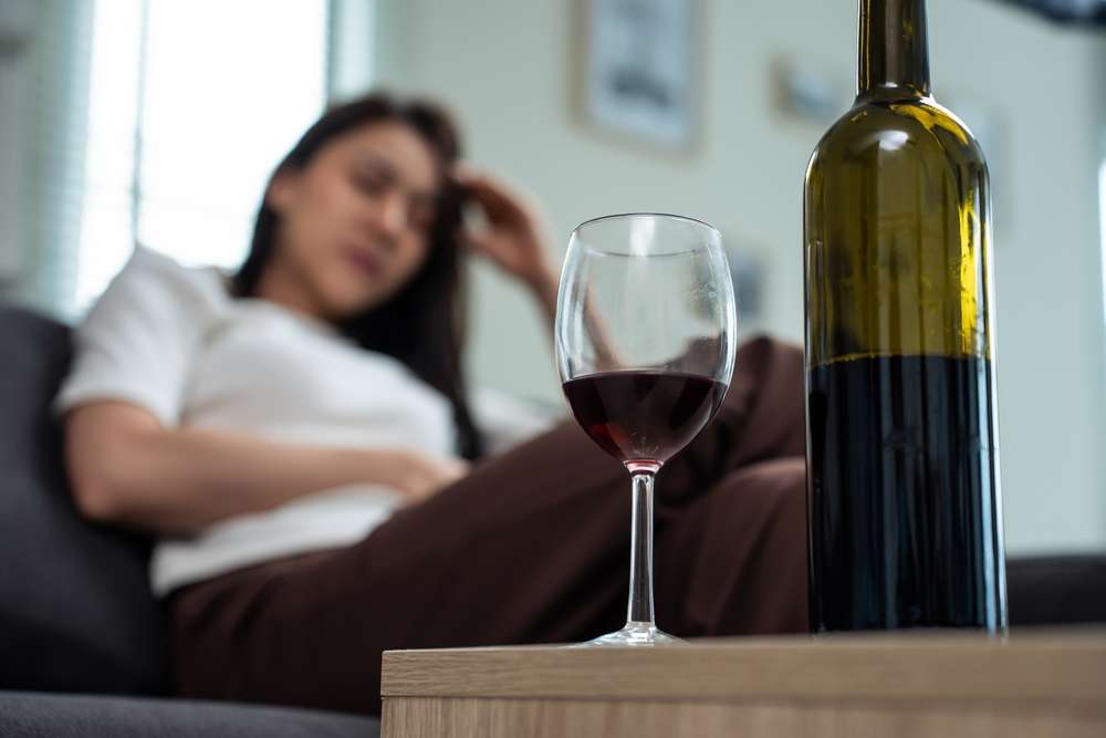 Asian,Young,Depression,Woman,Feeling,Heart,Broken,And,Drinking,Alcohol.